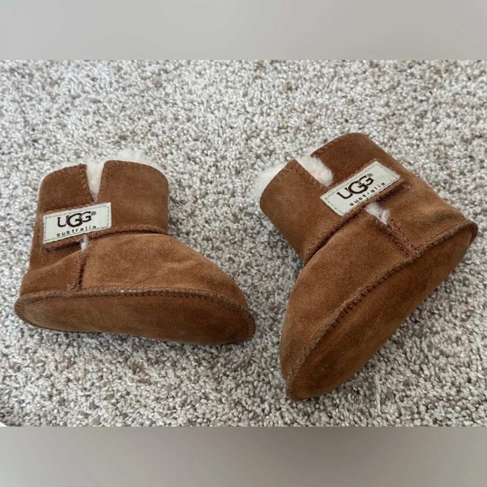 UGG Australia Brown unisex Baby Erin Booties